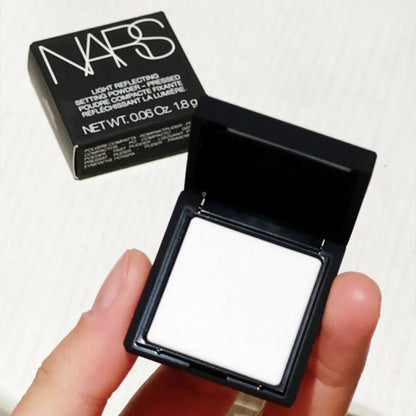 NARS Poudre Fixante Compacte Light Reflecting – Longue Tenue, Contrôle du Sébum, Effet Flou
