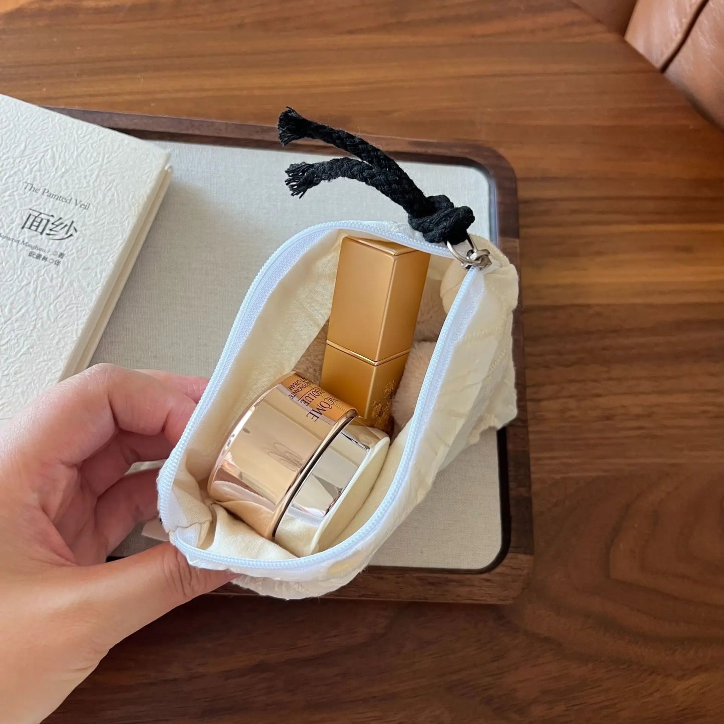 Mini Pochette Broderie Dentelle Rétro – Porte-Monnaie, Organisateur Cosmétiques & Serviettes