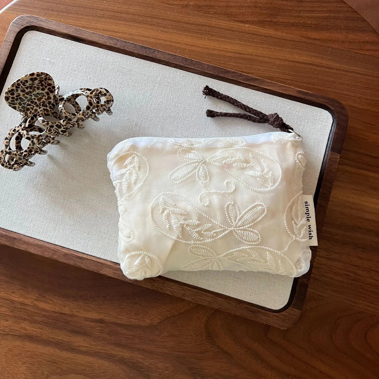 Mini Pochette Broderie Dentelle Rétro – Porte-Monnaie, Organisateur Cosmétiques & Serviettes